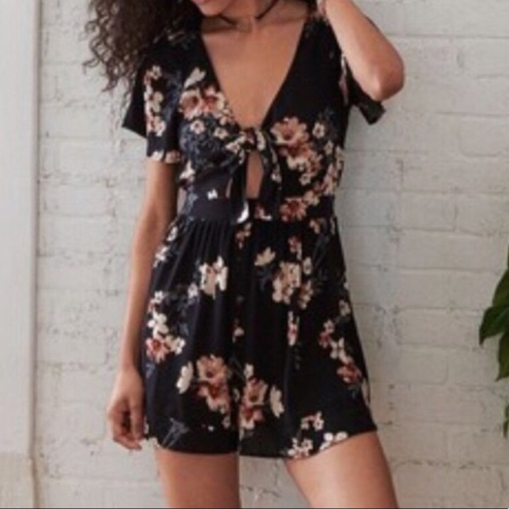 American Eagle Outfitters front tie romper